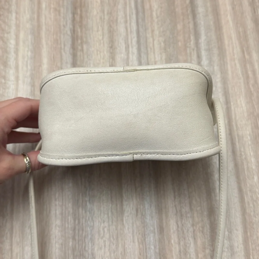 Coach Vintage 90’s Mini Hadley Bag in White Leather #0026-304 Shoulder/Crossbody - Picture 9 of 16